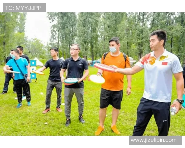 重庆飞盘队灵活性探秘：如何在飞盘运动中展现团队协作与战术智慧